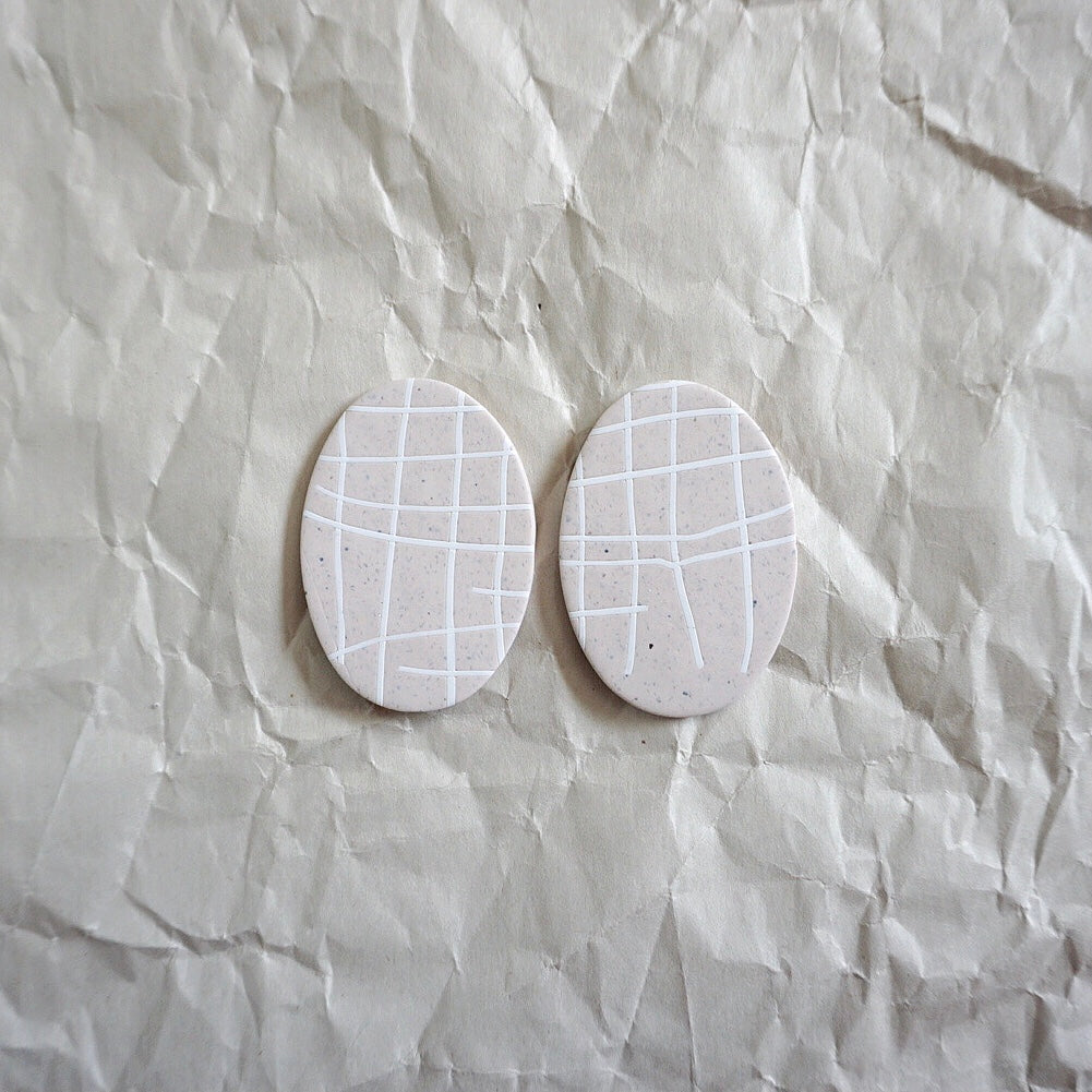 Simple Oval Studs - White Grid