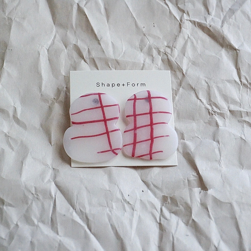 Fig. 8 Stud Earrings in Translucent Red Grid