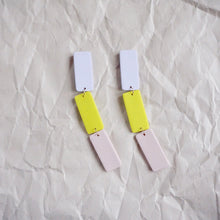 Load image into Gallery viewer, Linear Stack Earrings 002